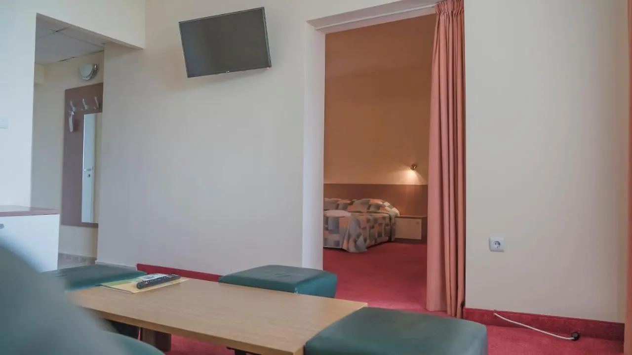 Park Hotel Persey Warna