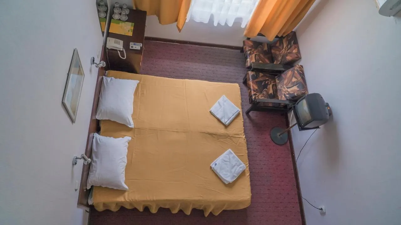 Park Hotel Persey Warna