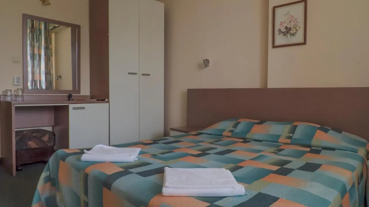 Park Hotel Persey Warna